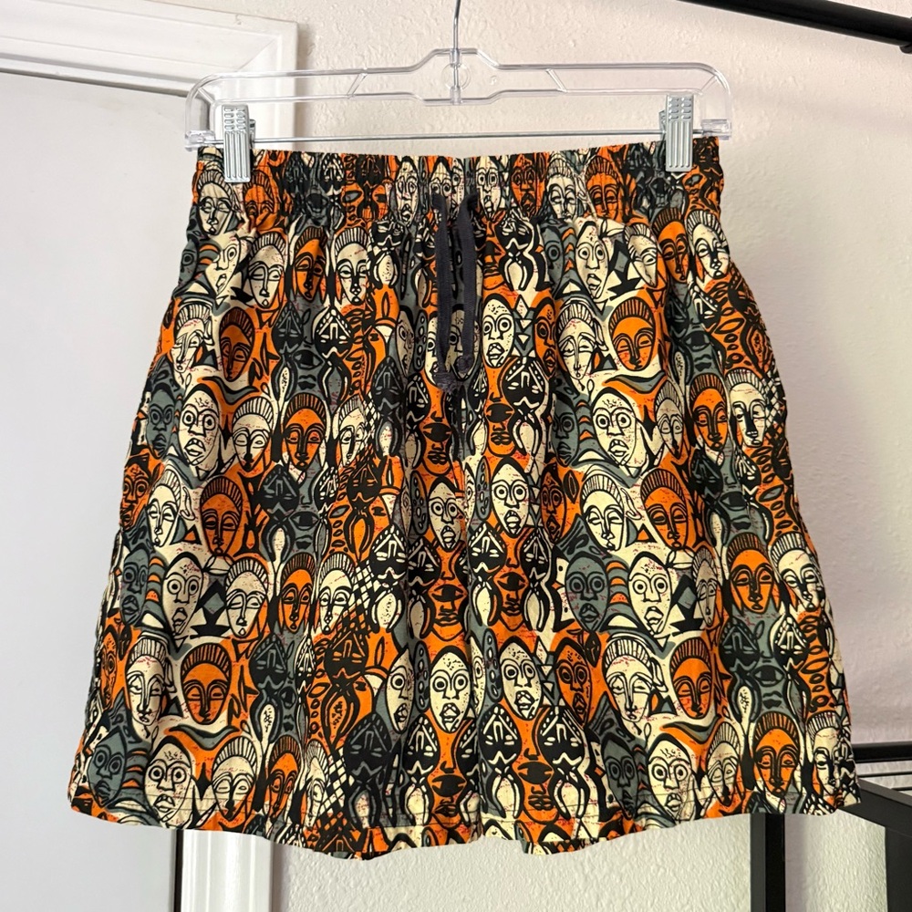 BERIQISU men’s cream orange grey face tribal cotton elastic‎ waist shorts